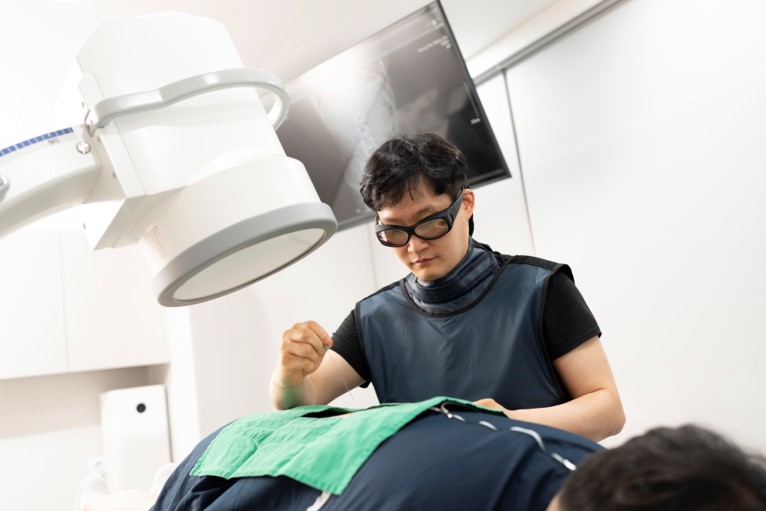 C-arm 신경 차단술